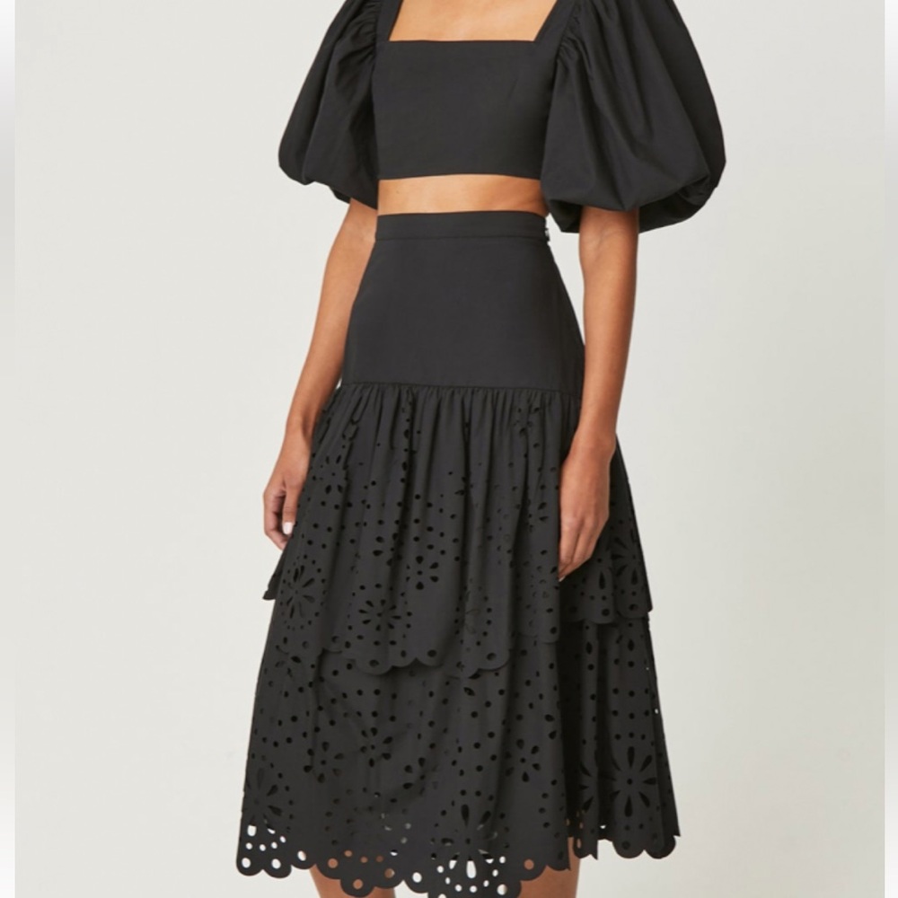 🆕 RHODE Sandy Skirt in Ink Ciel Eyelet NWT - Picture 2 of 8
